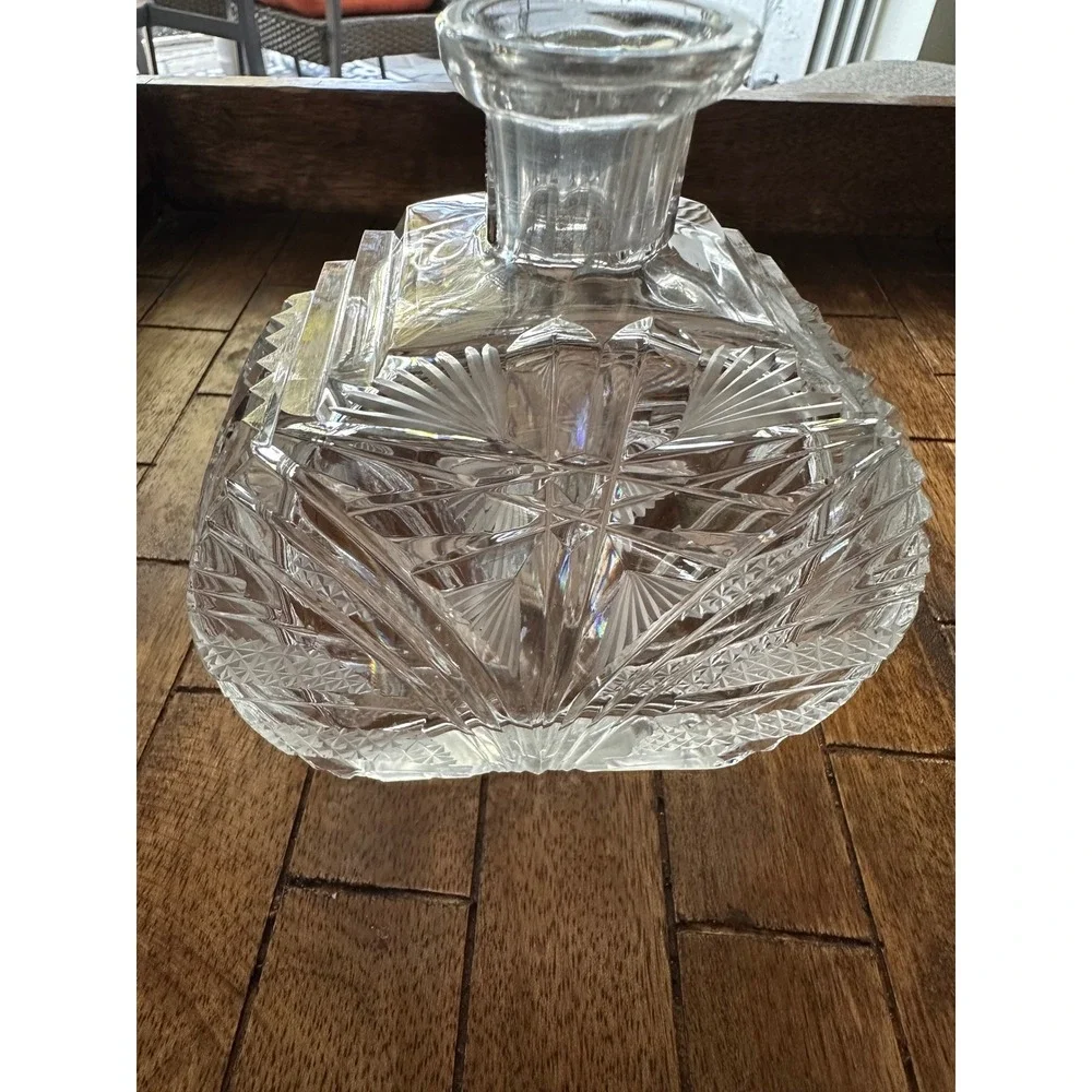 Vintage Cut Crystal Liquor Decanter‎ with Large Sculpted Stopper Barware EUC
